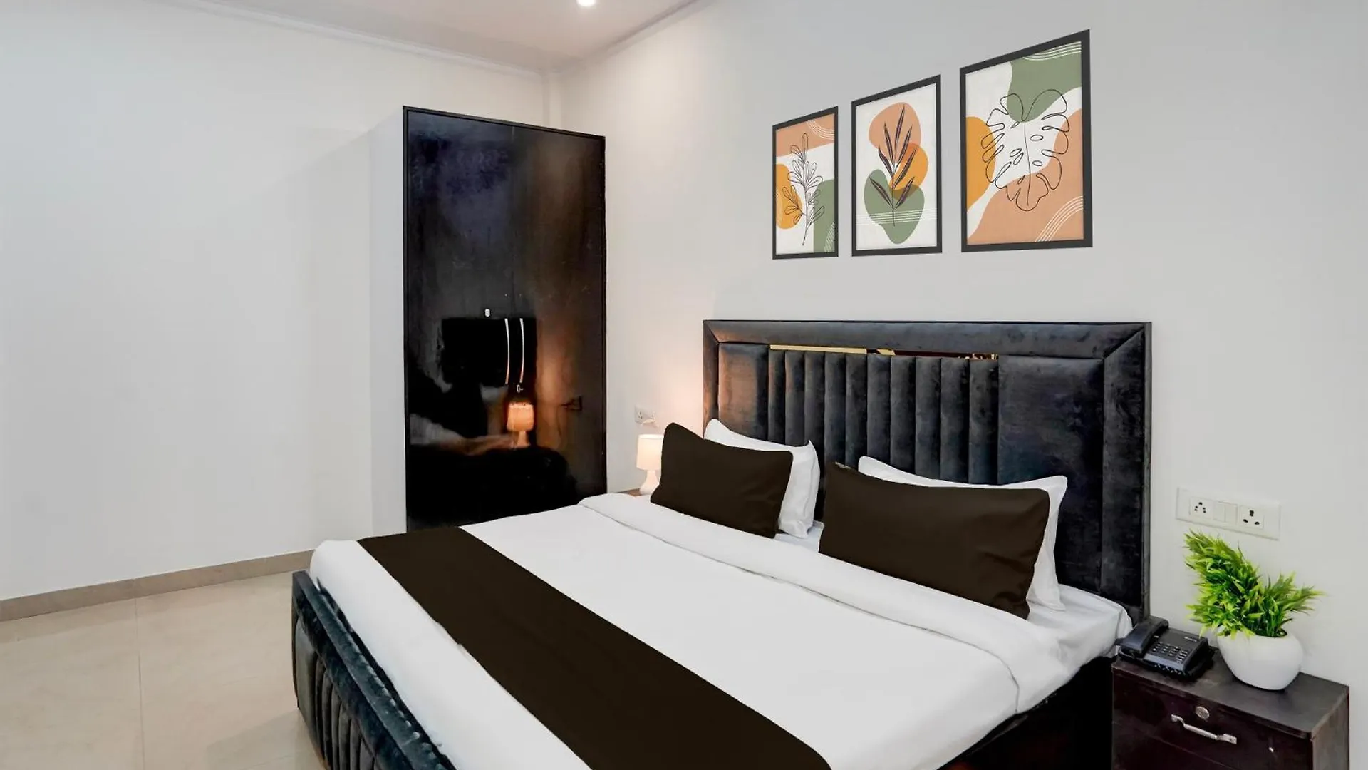Super Townhouse Sector 53 Golf Course Road Appartement Gurgaon 0*,  India